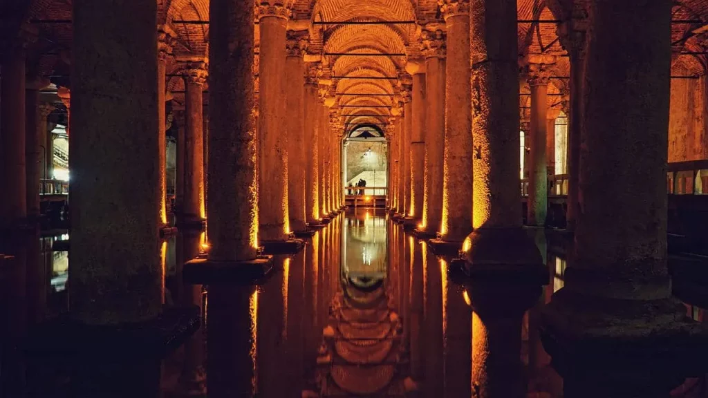 Yerebatan Sarnıcı Basilica cisterns istanbul