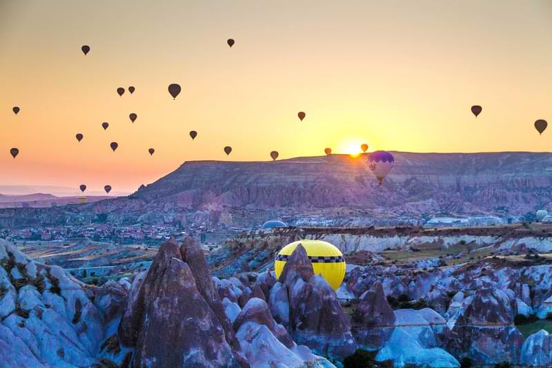 cappadocia valley balloons 