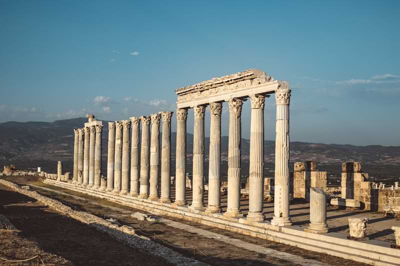 hierapolis anchient ruins in pamukkale