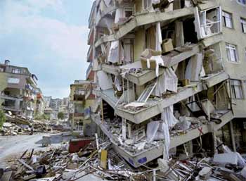 istanbul earthquake 99 apartment